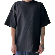 Load image into Gallery viewer, t-shirt - black
